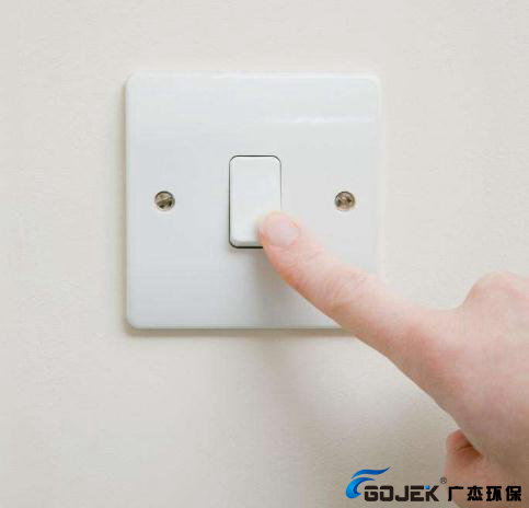 清洗油煙凈化器開關(guān)