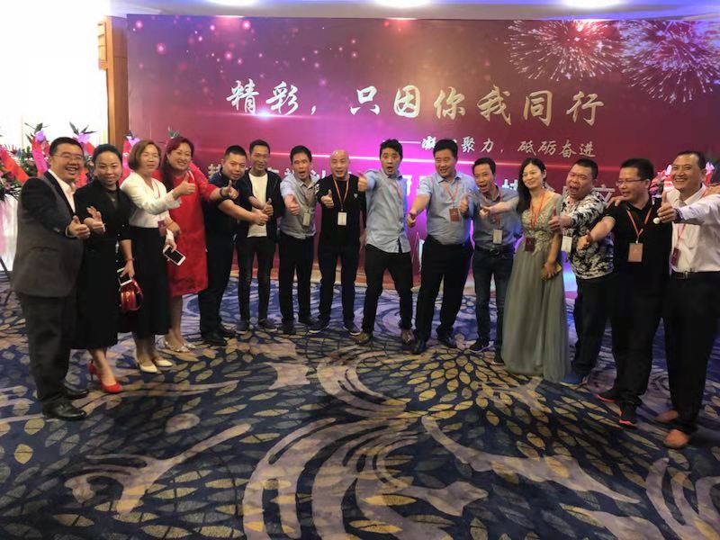 汕頭市廚具行業(yè)協(xié)會(huì)現(xiàn)場(chǎng)嘉賓合照