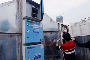 廣杰GOJEK：靜電油煙凈化設(shè)備手動(dòng)清洗與自動(dòng)清洗差異！